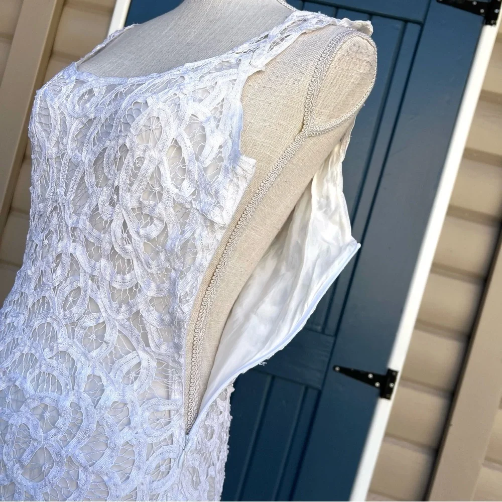 White House Black Market Asymmetrical White Lace Dress Women’s Size 6